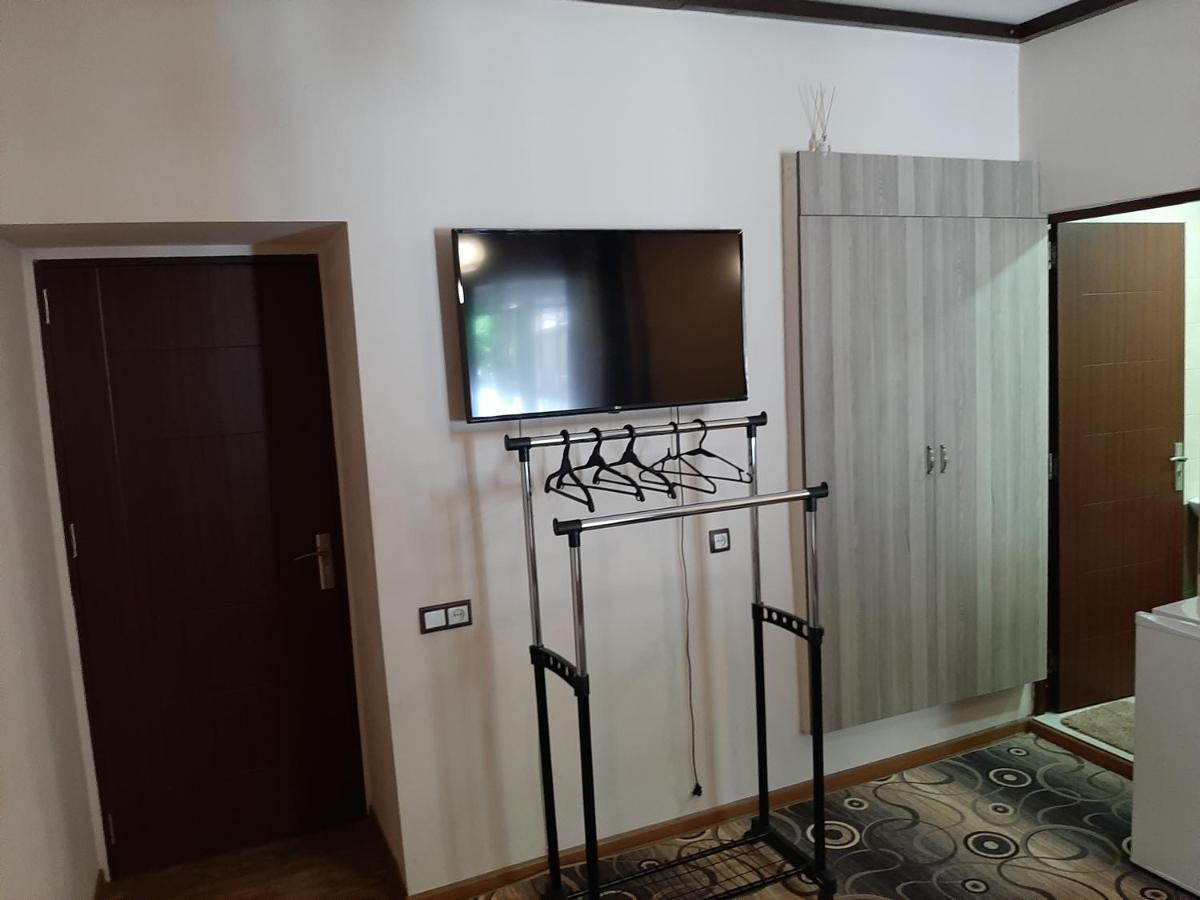 Shara Talyan Guest House & Tours Jerevan Buitenkant foto