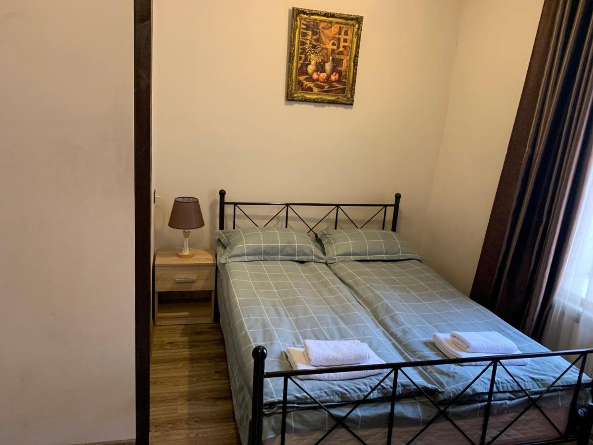 Shara Talyan Guest House & Tours Jerevan Buitenkant foto